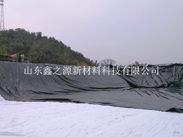 糙面養(yǎng)殖防滲膜鋪設過程中有哪些注意事項？