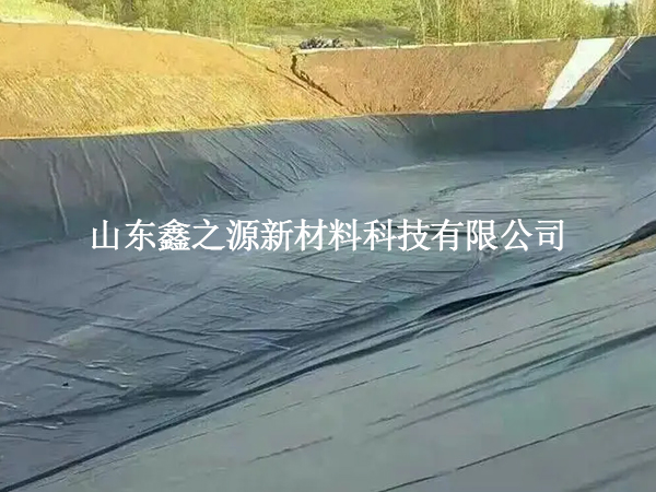 魚塘防滲膜的鋪設(shè)過程需要避免哪些問題？