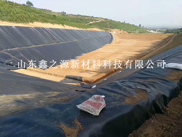 養(yǎng)殖防滲膜鋪設施工需規(guī)避的環(huán)境