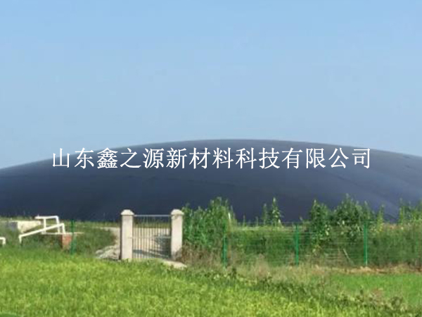 仔細(xì)檢測沼氣池黑膜滲透點(diǎn)，保障工程質(zhì)量
