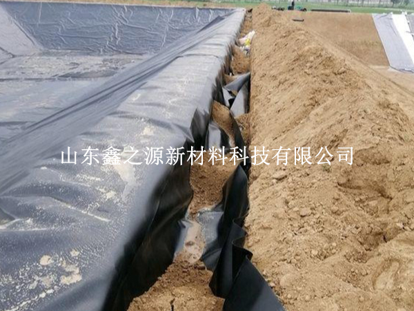 如何順利進(jìn)行沼氣池黑膜的修補(bǔ)工作？