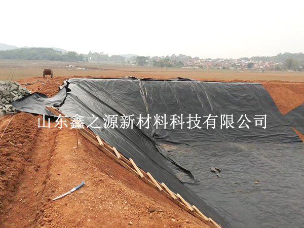 油田防滲膜的施工鋪設(shè)如何進(jìn)行精確焊接？